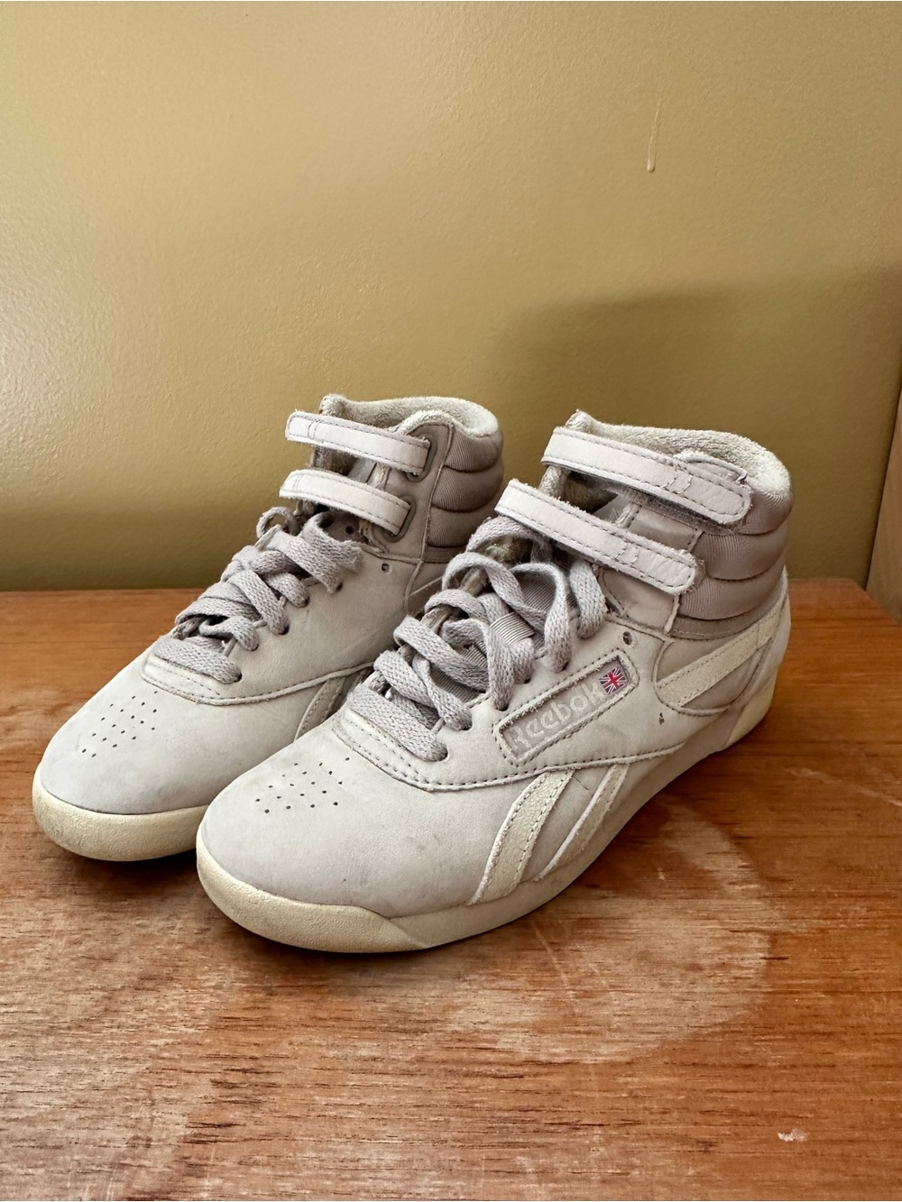 Vintage Reebok High-Top Sneakers in Beige/Gray